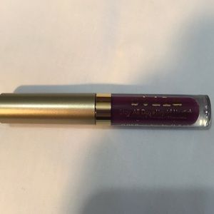 NWOT Still Stay All Day Liquid Lipstick